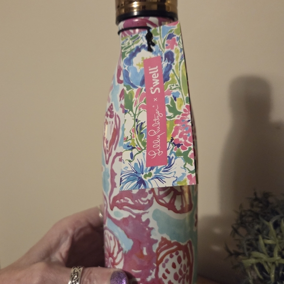 Lilly Pulitzer Floral Insulated Bottle - Gold and Pink - Picture 8 of 10